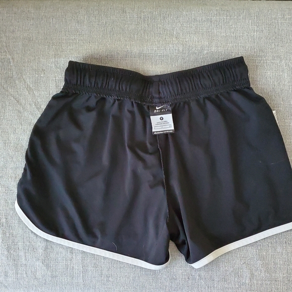 Nike Black Dri Fit Athletic Shorts Girls Size S Small Size 8 - Picture 3 of 6